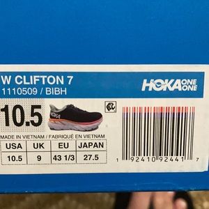 Women’s HOKA Clifton 7. New in in box. size 10.5.